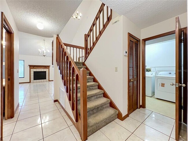 Foto del edificio - 4119 Waterview Loop