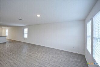 Building Photo - 1601 Knoll Rdg