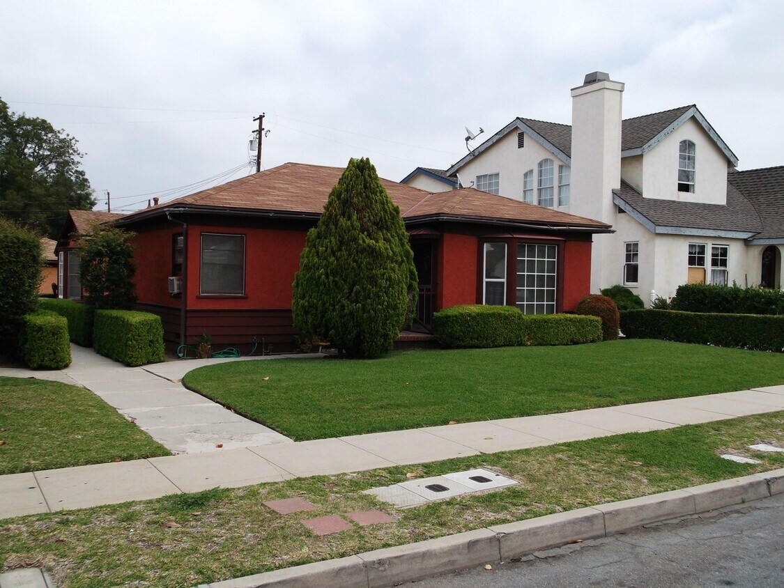 127129 Primrose Ave Unit 127, Placentia, CA 92870 Room for Rent in