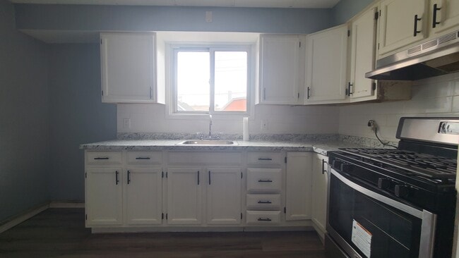 Building Photo - 6108 Durham Ave