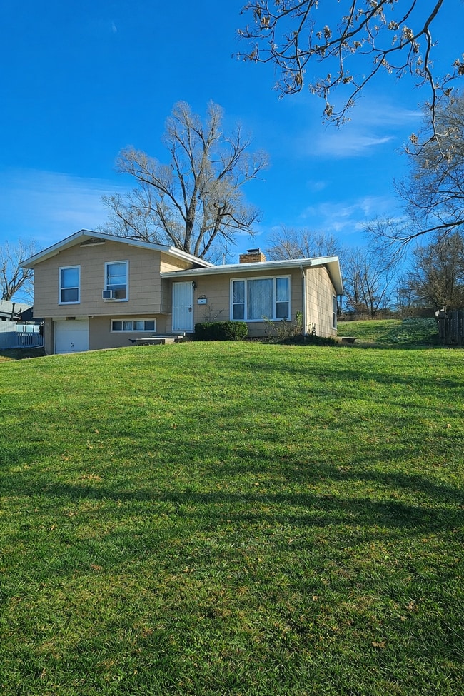 Building Photo - 9625 Beacon Ave