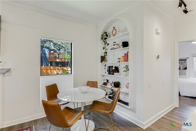 Foto del edificio - 802 S 1st St