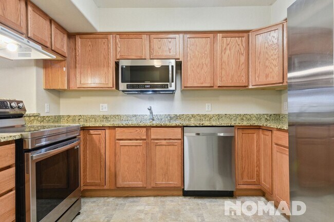 Foto del edificio - Charming 2BR Townhome in Westminster