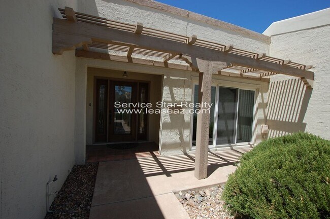 Building Photo - 2 bed 2 bath Townhome in Biltmore area