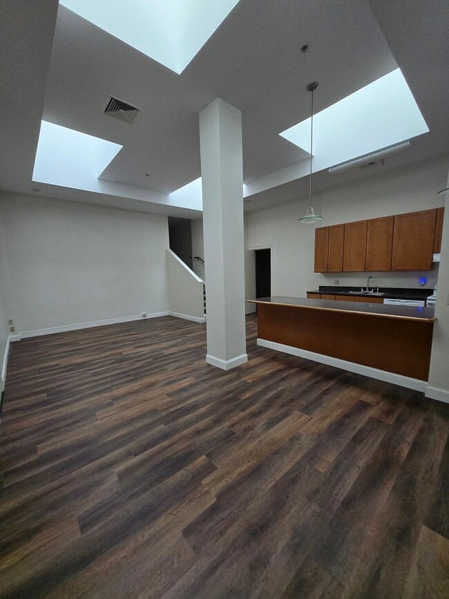 First Floor - Washington Street Apartments