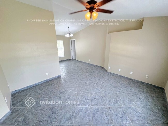 Building Photo - 3002 Alesio Ave