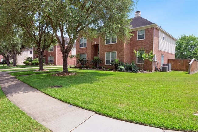 Foto del edificio - 5002 Hearth Hollow Ln