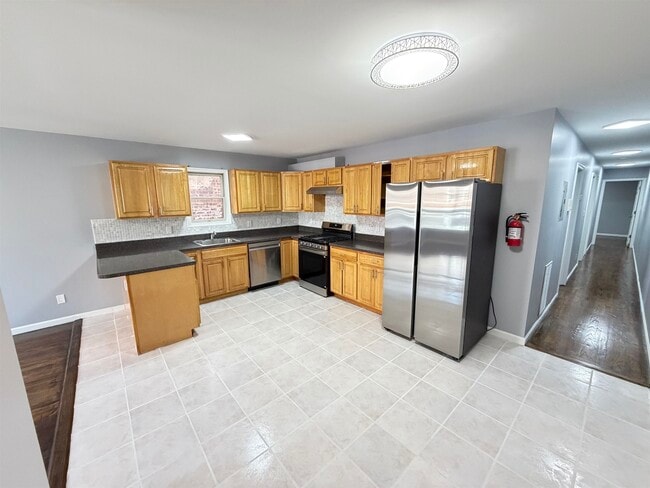 Foto del edificio - 384 Summit Ave