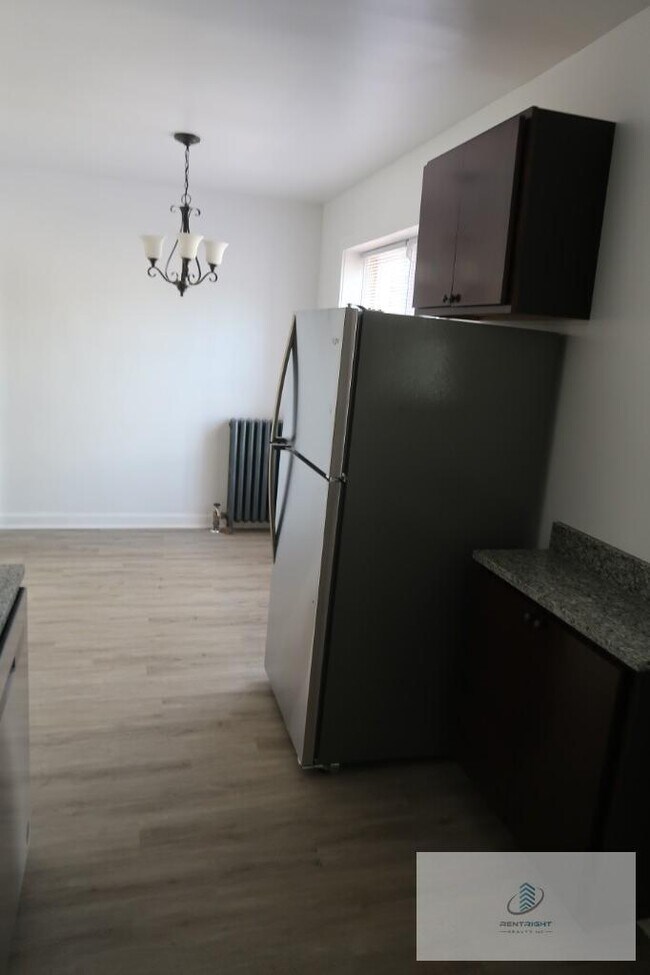 Foto del edificio - 5039 N Springfield Ave