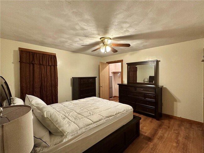 Building Photo - 44 Beatrice Ave