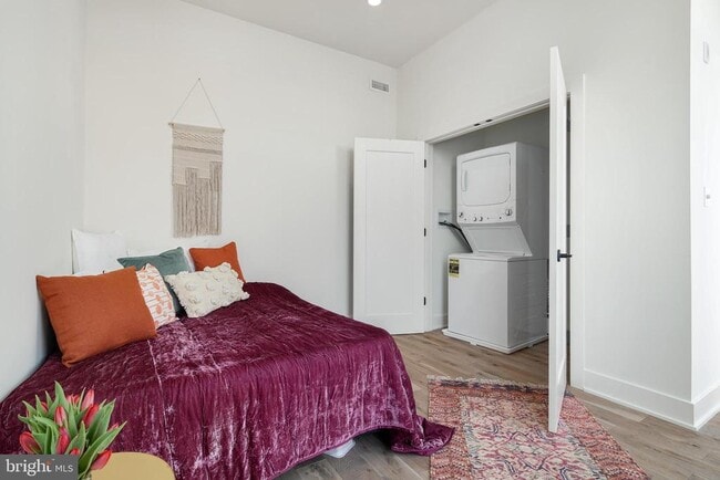 Foto del edificio - 1822 N Front St