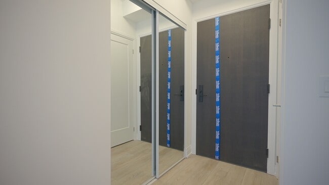 Building Photo - 20-2420 Soudan Ave