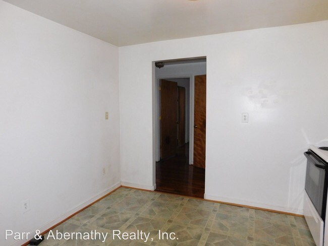 Building Photo - 2 br, 1 bath House - 210 N. 3rd Avenue