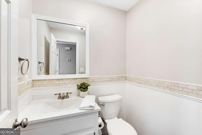 Foto del edificio - 1420 Old Virginia Ct SE