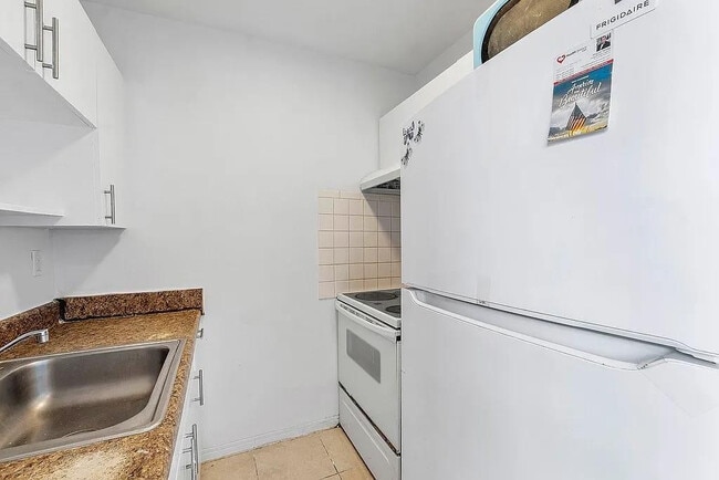 Foto del edificio - 14950 N Miami Ave