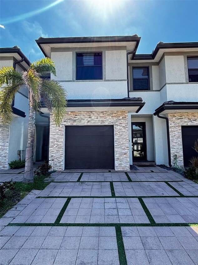 Primary Photo - 15860 NW 91st Ct