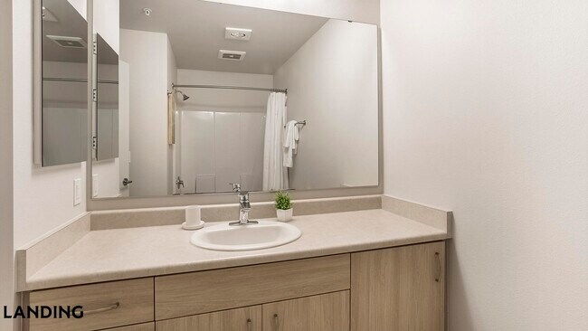 Foto del edificio - 17500 25th Ave NE