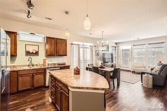 Building Photo - 10176 Park Meadows Dr