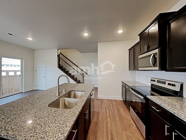 Building Photo - 33084 Ten Trails Pkwy