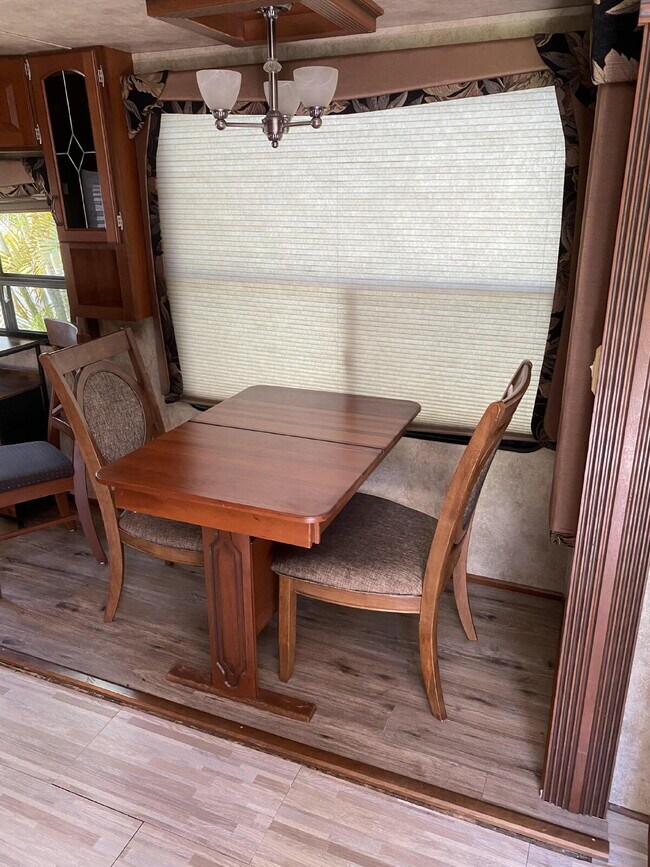 Foto del edificio - Cozy Retreat in St. Cloud: Your Next Serene Getaway Awaits!