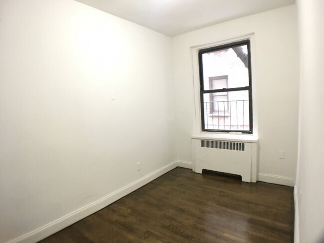 Foto del edificio - 690 Fort Washington Ave
