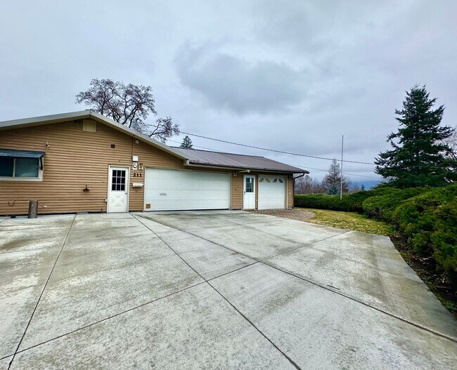 Foto del edificio - 3 Bedroom 2 1/2 Bath House