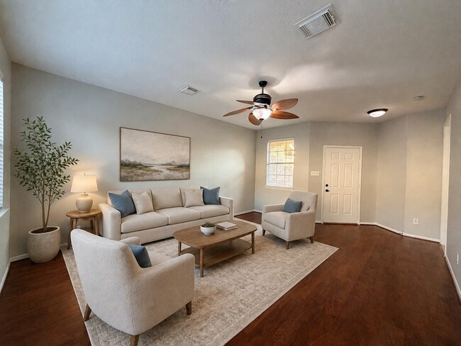 Building Photo - 4531 Park Trail Ln