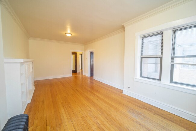 Foto del edificio - 3821 W Wrightwood Ave