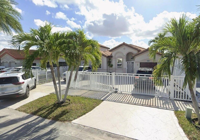 Foto principal - 15438 SW 23rd Ln