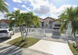 Building Photo - 15438 SW 23rd Ln