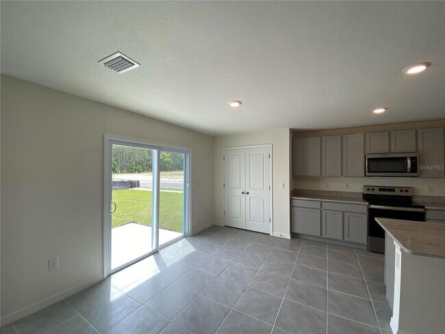 Building Photo - 2113 NW 247th Dr