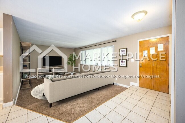 Building Photo - 2820 Oriole Dr