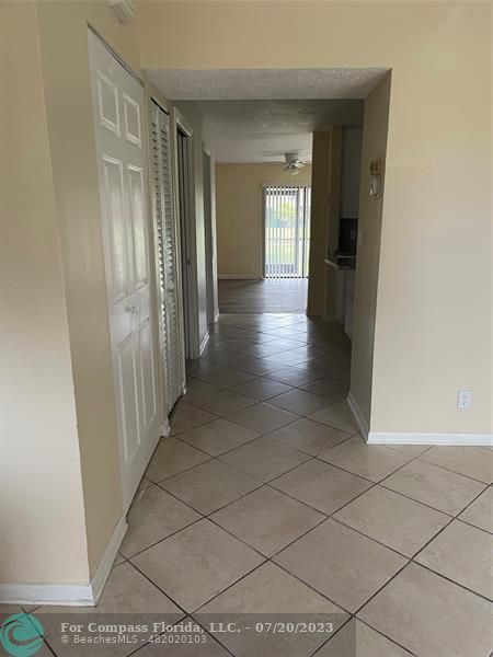 Foto del edificio - 9060 NW 45th Ct