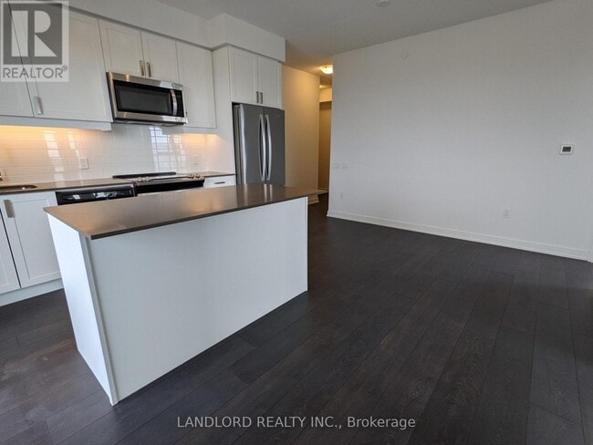 Building Photo - 8 Nahani Way