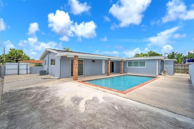 Foto del edificio - 3341 SW 94th Ct