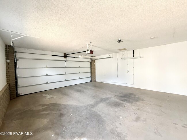 Foto del edificio - 8411 E Sommer Dr