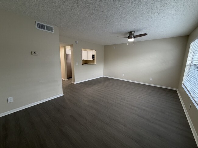 Interior Photo - 5290 70th Ave N, Pinellas Park, FL 33781