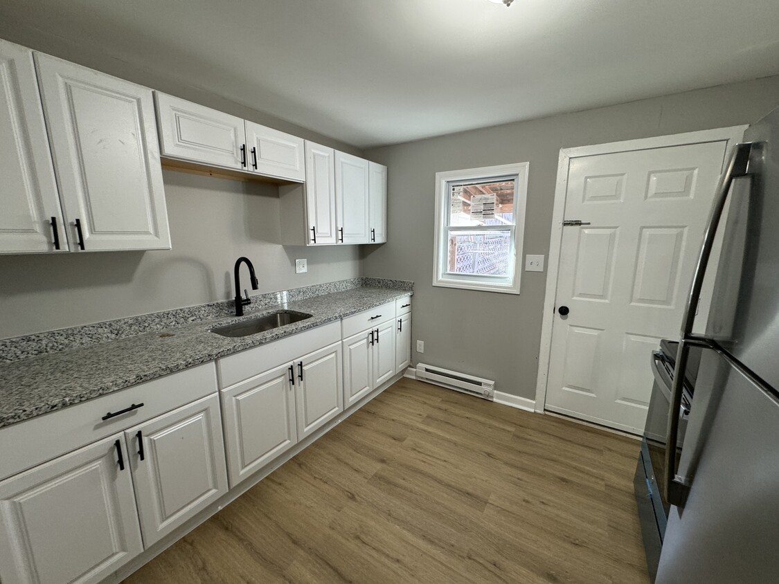 Foto principal - 114 N Conococheague St