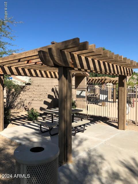 Foto del edificio - 6728 E Rosedale St