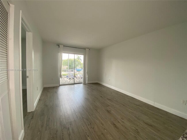 Building Photo - 6503 Winfield Blvd