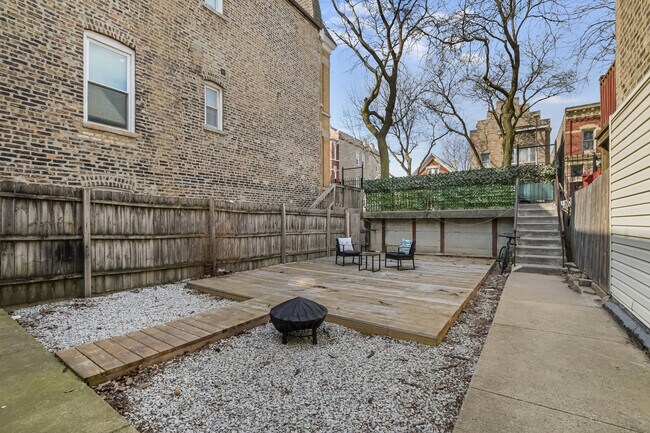Foto del edificio - 2227 W Cullerton St