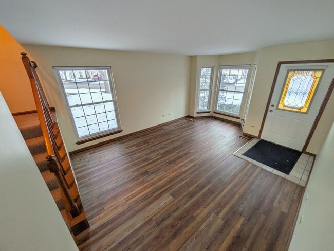 Building Photo - 28 N Oltendorf Rd