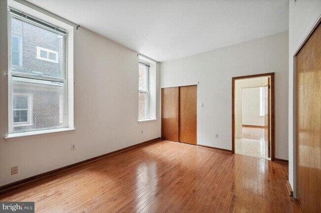Foto del edificio - 240-42 N 3rd St