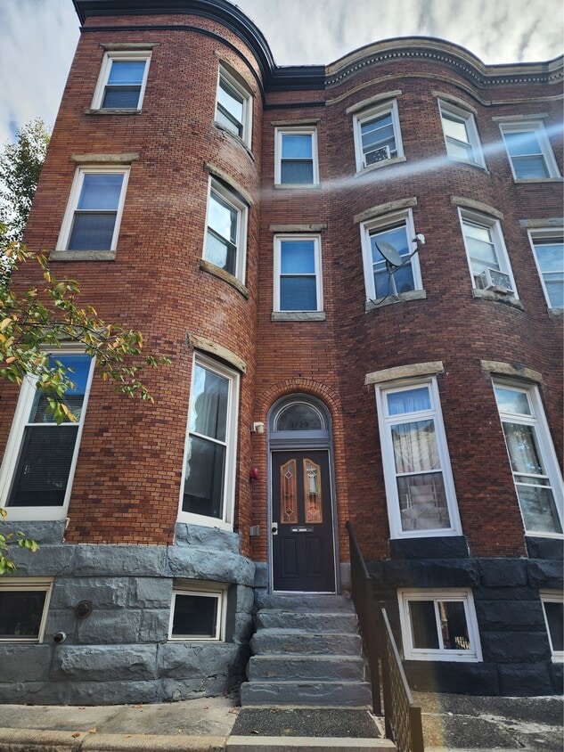 Foto principal - 1729 St Paul St