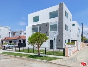 Building Photo - 1856 S Curson Ave