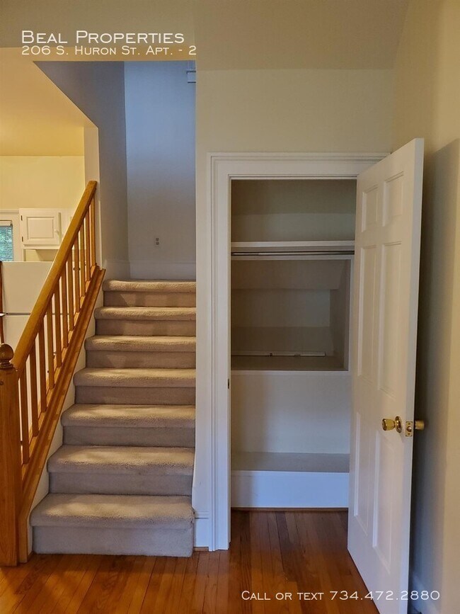 Foto del edificio - 206 S Huron St