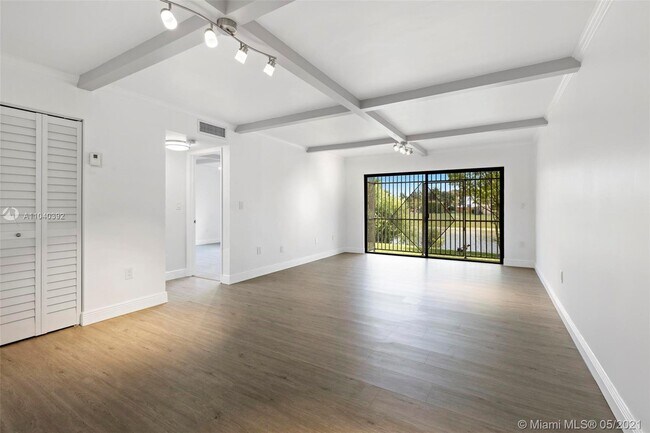 Foto del edificio - 10145 NW 9th St Cir