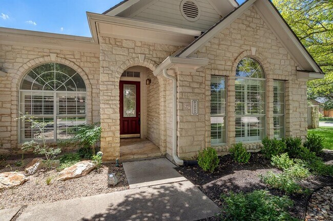 Foto del edificio - 29000 Bay Hill Ct