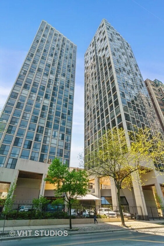 Primary Photo - 345 W Fullerton Pkwy