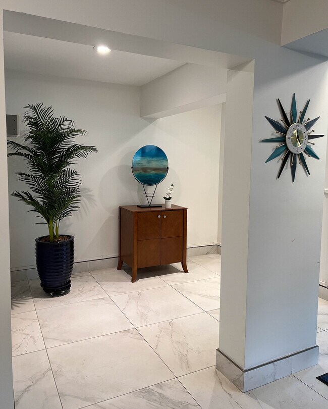 Foto del edificio - 806 Cypress Grove Ln